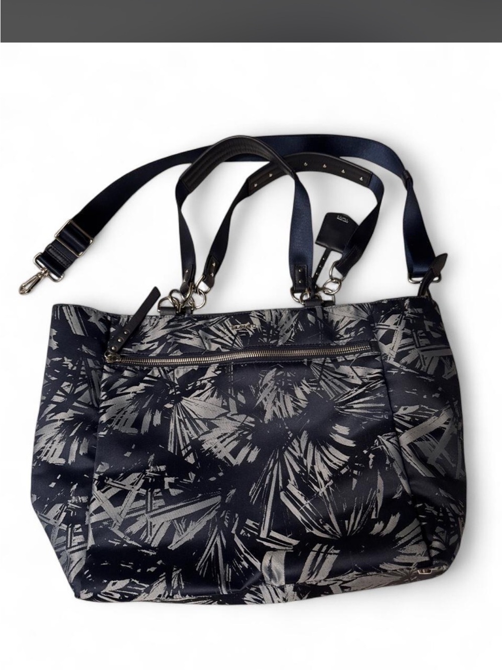 Tumi Voyageur Torun NWT Tote with Gray Accents
